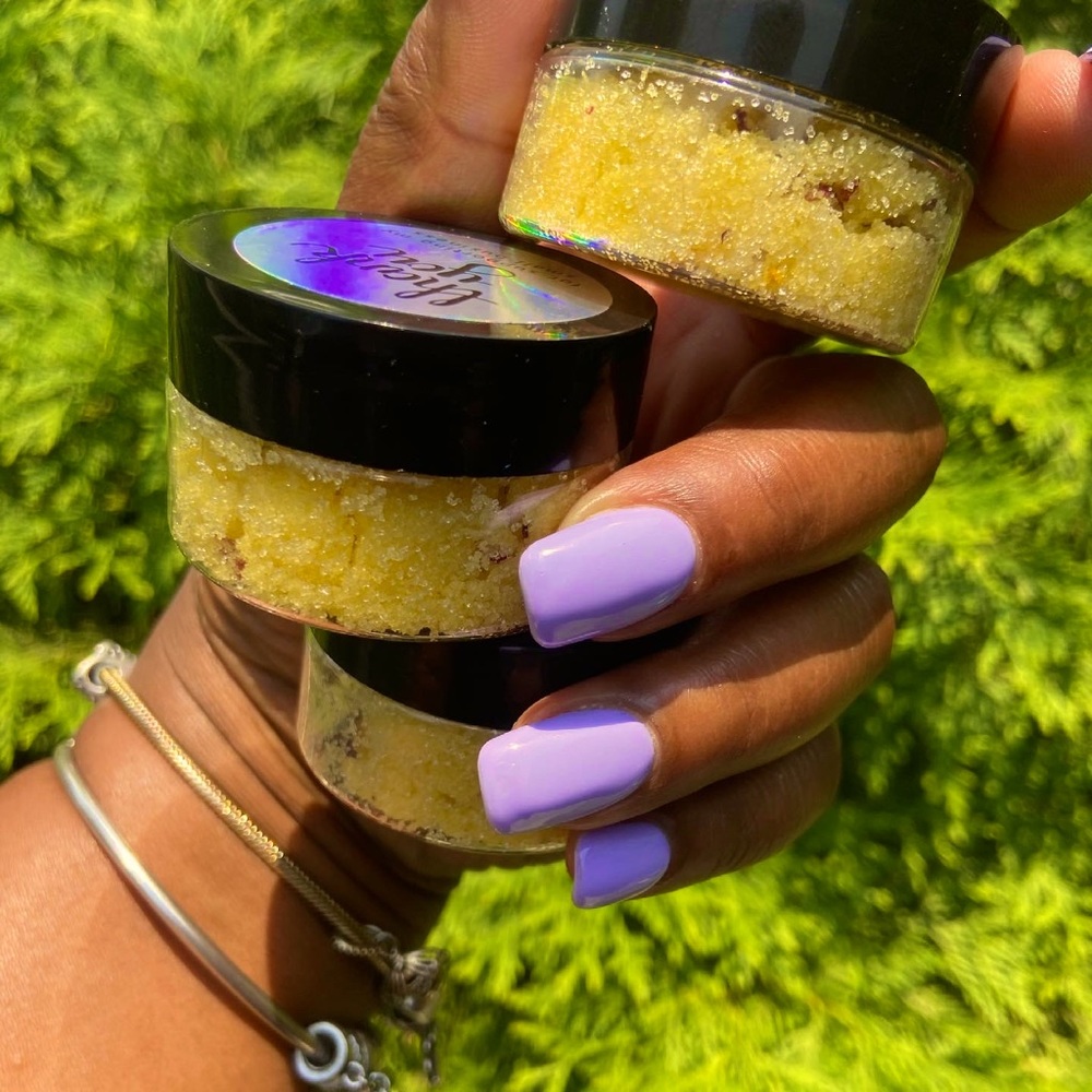 PINEAPPLE ROSE